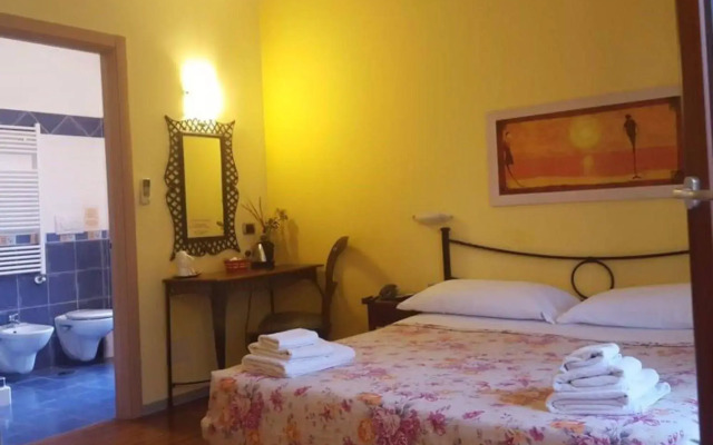Aurelia Garden Gold Bed & Breakfast