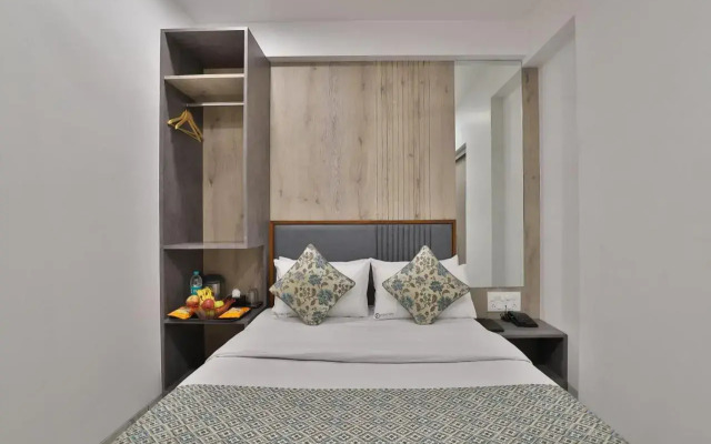 OYO Rooms Near Station Gulambaba Road 2