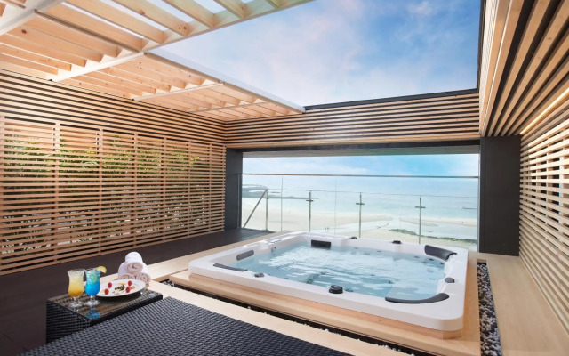 Utop Ubless Hotel Jeju Hamdeok