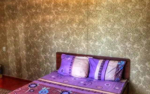 Full House Hostel