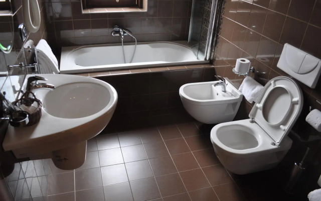 Aer Hotel Phelipe