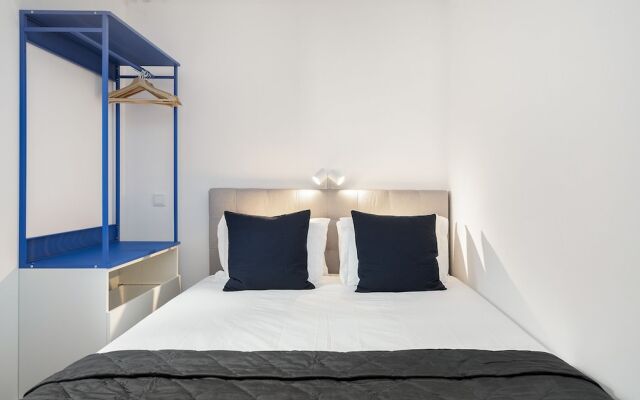 Urban Oasis Premium Location w AC