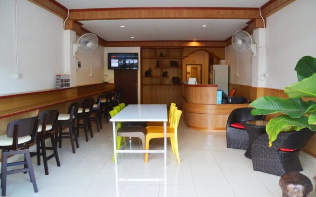 Chang Hostel