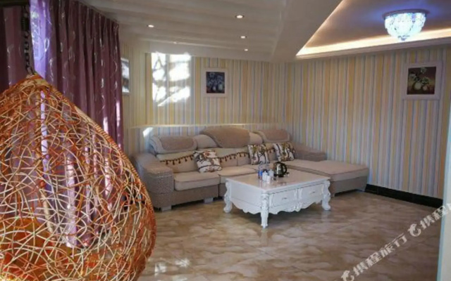 Zihong Hotel
