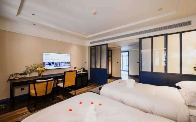 Chikan Gu Zheng Mei Tang Hotel