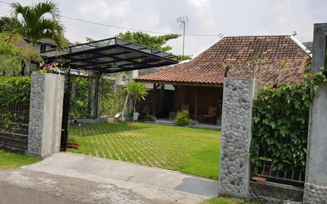 Ngomah Tentrem
