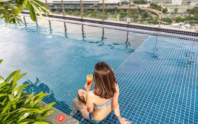 ibis Saigon Airport