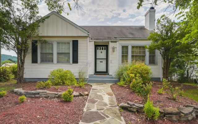 Cumberland Cottage w/ Screened Porch + Fire Pit!