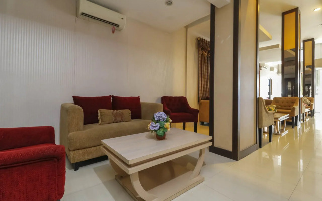 RedDoorz Plus @ Grand Populer Hotel