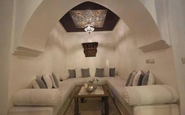 Riad Oum H&N Exclusive