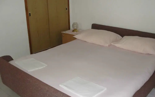 Apartments Pinija -