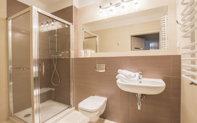 Apartments Feniks by Renters