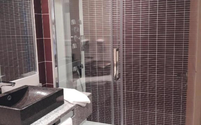Best Western Hotel & SPA Pau Lescar Aeroport