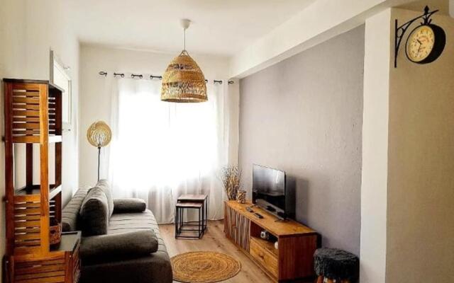 Charming T2 Equipped 1min Walk To Beaches