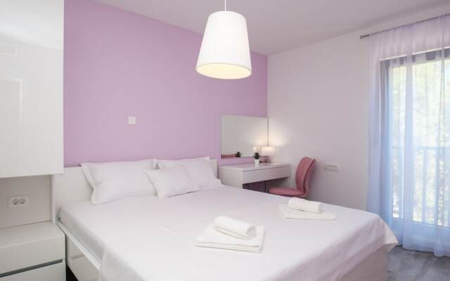 Apartments Dva Galeba