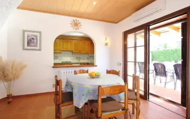 Holiday Home Cabanyes B23