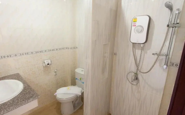 Muangchalearm Apartment