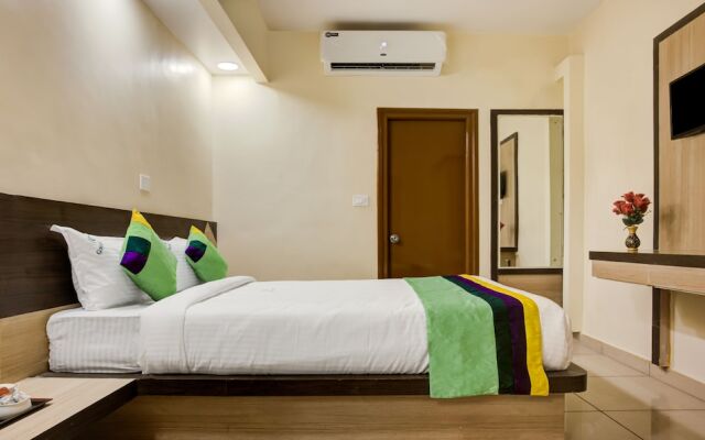 Treebo Golden Inn, 700 Mtrs From Promenade Beach