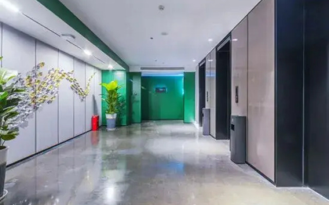 Wanda Yi,Yangxin