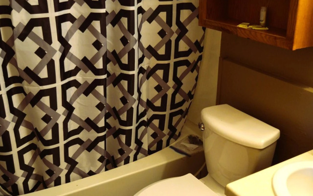 Gather Here 9br, 5BA Group