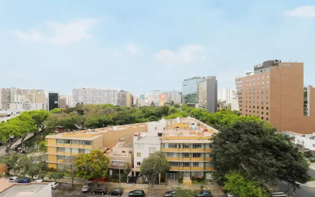 w Great 2BR Apartment w Balcony in Miraflores