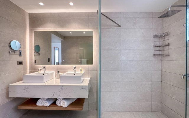 Luxury 3 bedroom apartment at the beach