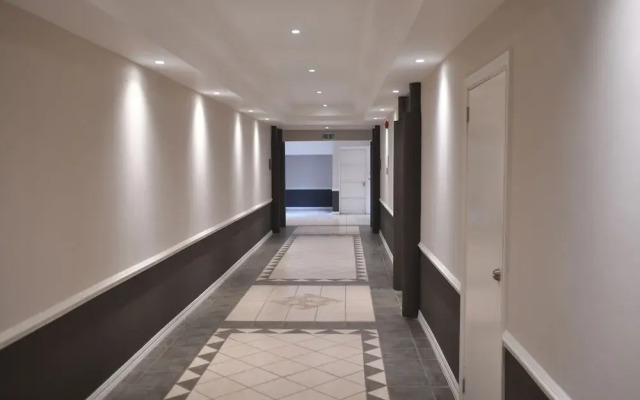 Cascadia Hotel