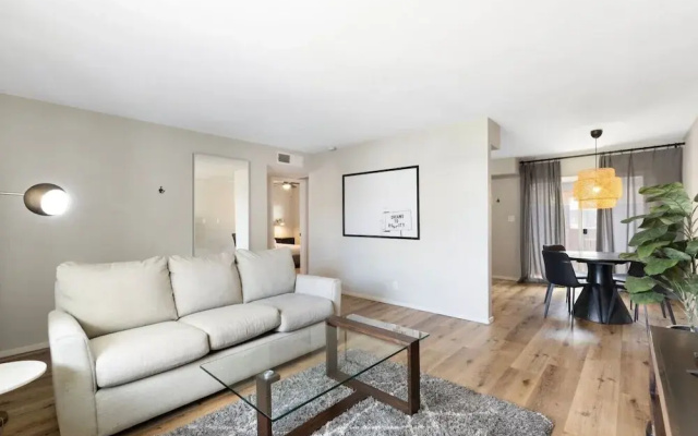 Fashion Square Apt6