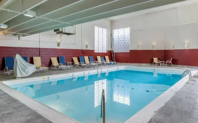 Hawthorn Extended Stay by Wyndham Chambersburg