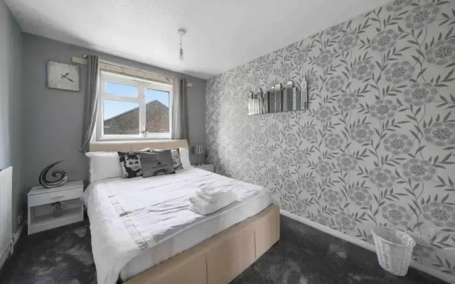 Tranquil Aylesford Retreat With 5 Bedrooms