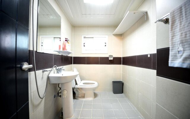 The One Hostel Hongdae