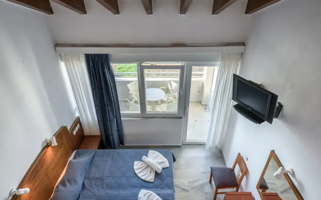 Kostakis Beach Hotel