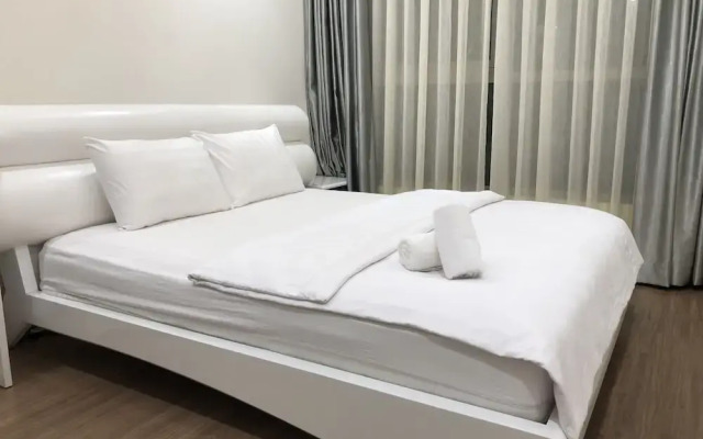 Justay Tresor Bach Dang River