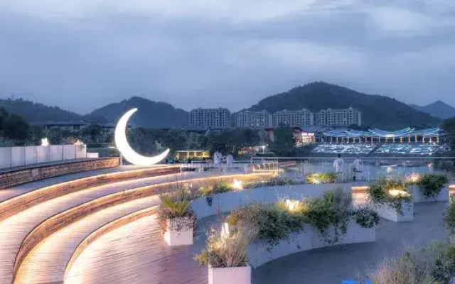 Xihai Hot Spring Holiday Hotel