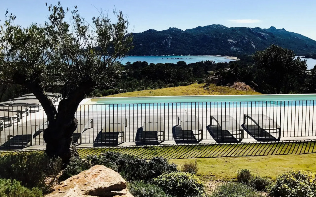 Domaine Santa Giulia Palace