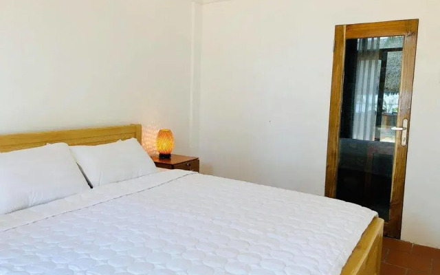 Ocean Beach Bungalows & Hostel