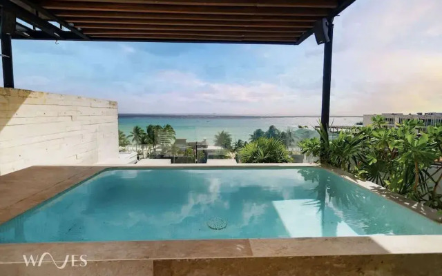 3 Br. Ocean Front PH With Stunning Views