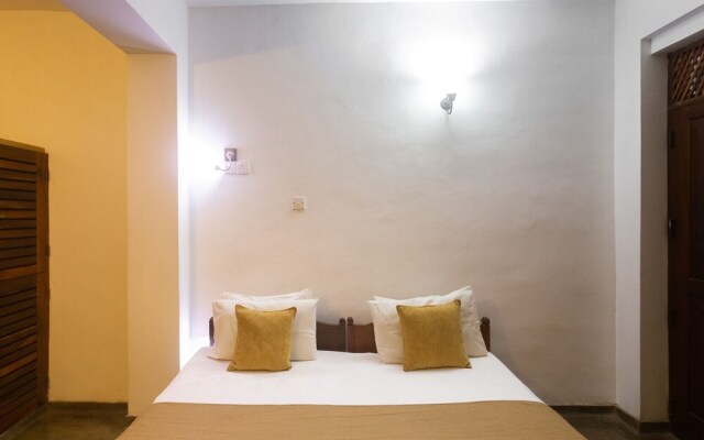 Ivory Inn
