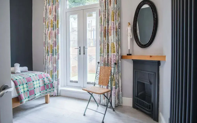 Overland Road 4 Bed House Mumbles