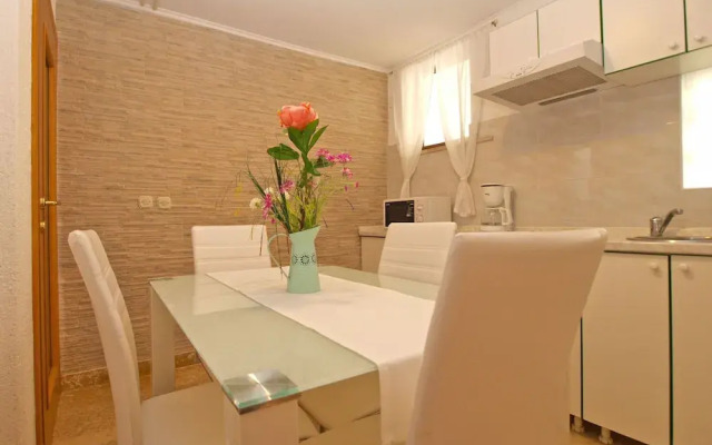 Apartment 959