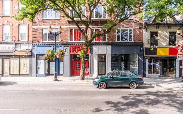 Grand 2BR Loft Garden View