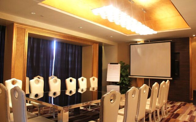 Zhuhai Charming Holiday Hotel