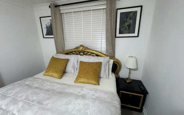Cozy 2br-5guests-near Attractions-garden