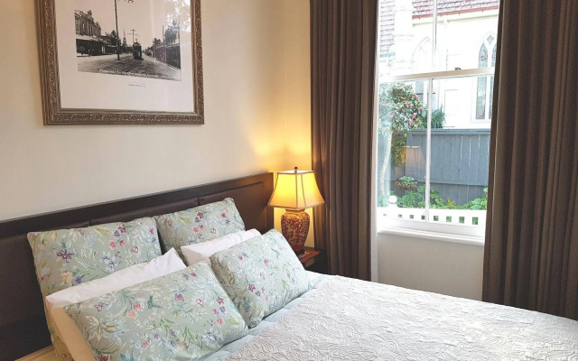 Ponsonby Manor