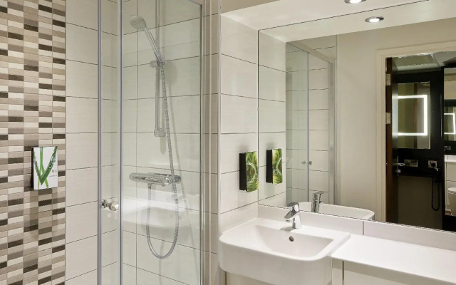 Premier Inn Manchester - Swinton