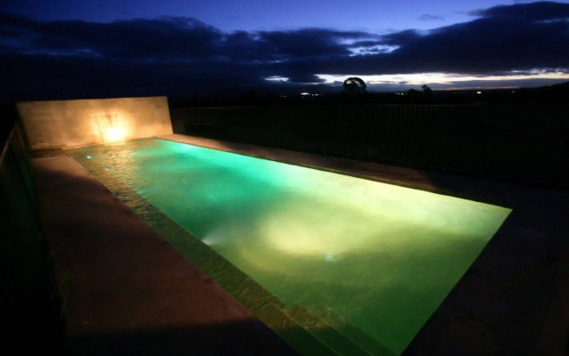 Tonic Hotel