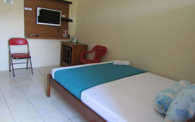 Hotel Family Syariah 1 by ZUZU