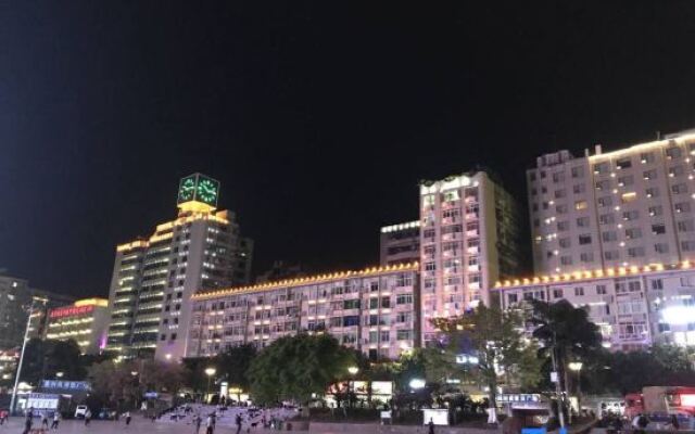 Huaxia Hotel