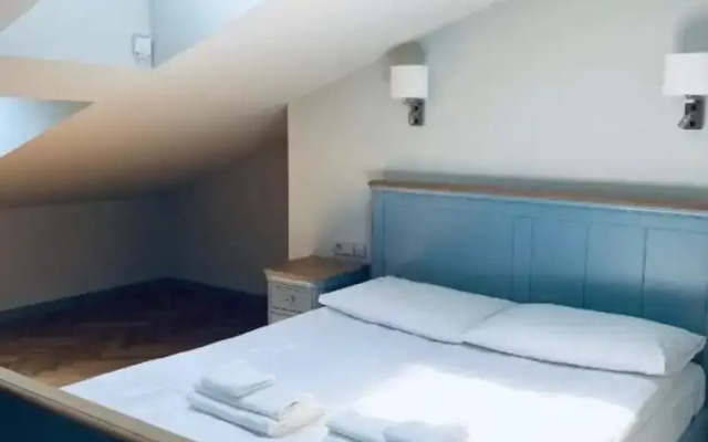 Roze Republikas Apartments