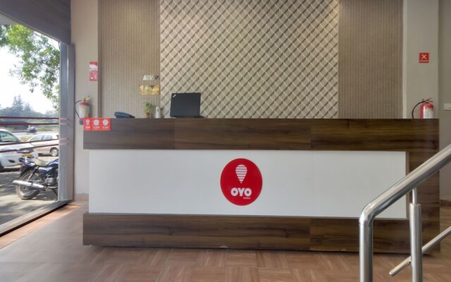 OYO 11485 Hotel Elite Inn